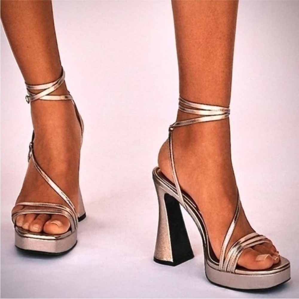 ZARA Block Heel Metallic Sandals 3344/110